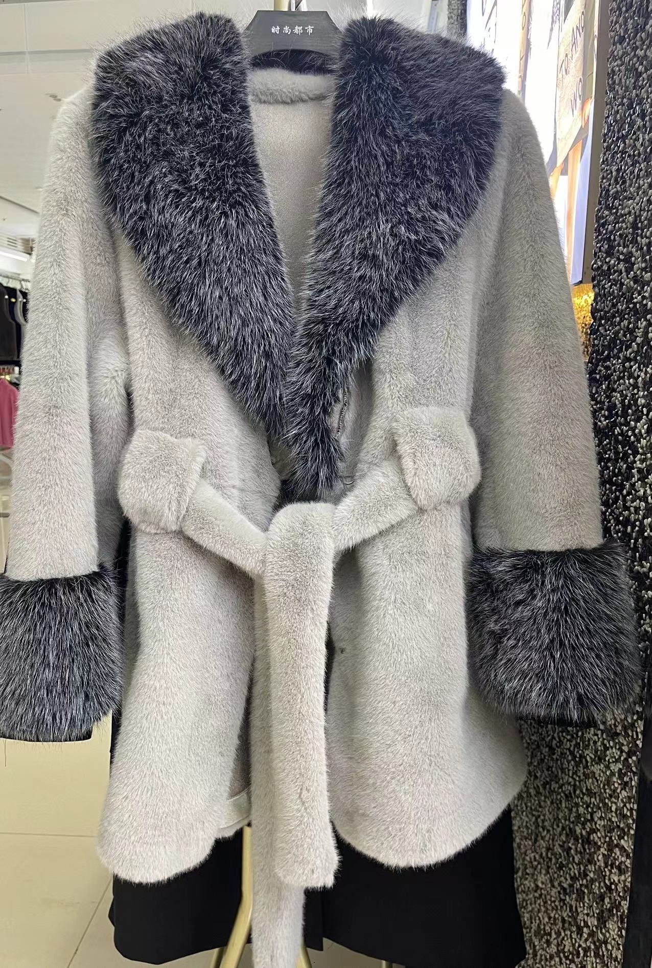 – Manteau en Fourrure Luxury 2026